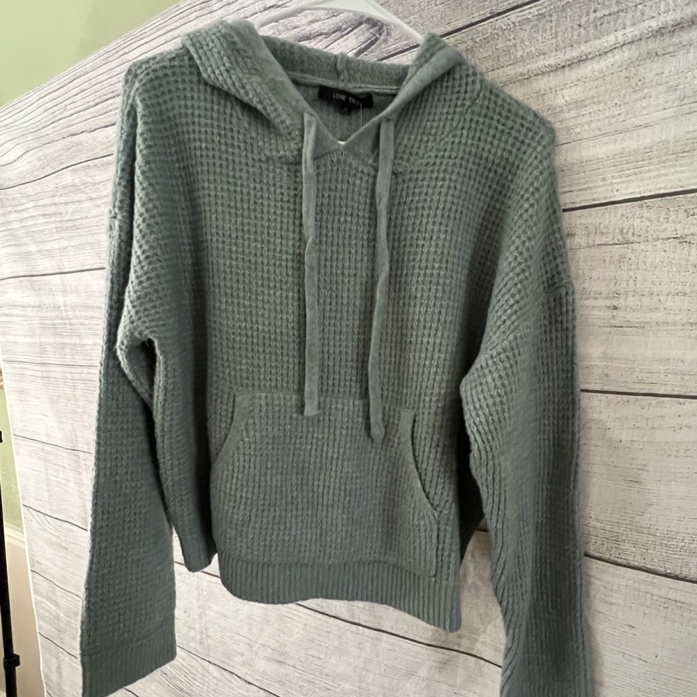 Hooded sweater